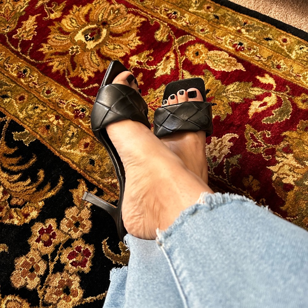 New Vince Camuto Black Leather Brelanie Heel Slide Sandals ~Size 8M (8.5) NTTS